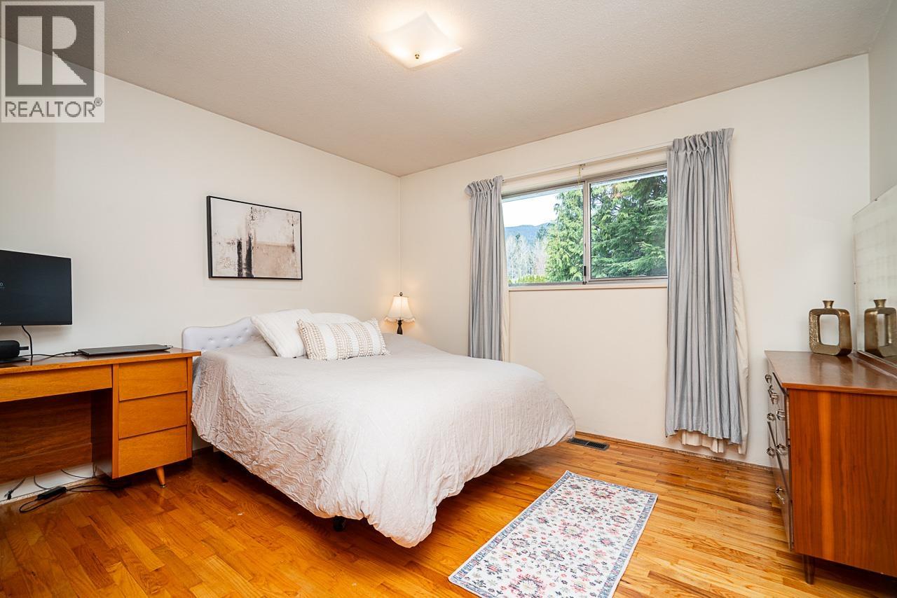 1634 Ross Road, North Vancouver, British Columbia  V7J 1V4 - Photo 14 - R3110908