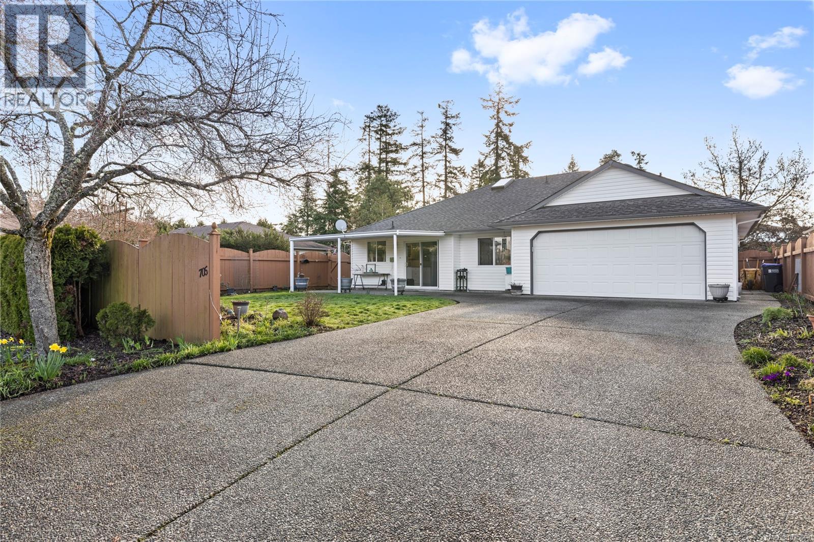 705 Humphrey Rd, Parksville, British Columbia