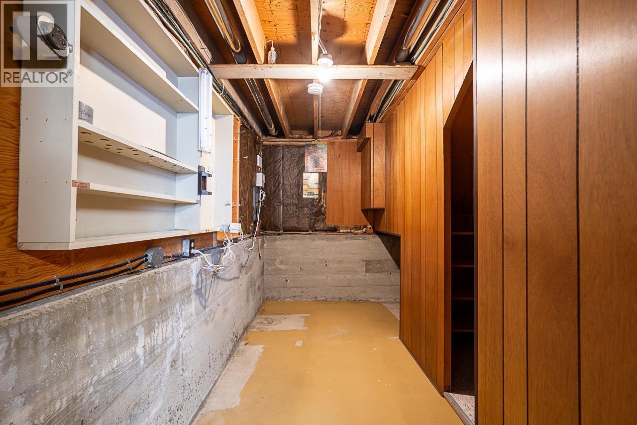 1634 Ross Road, North Vancouver, British Columbia  V7J 1V4 - Photo 26 - R3110908