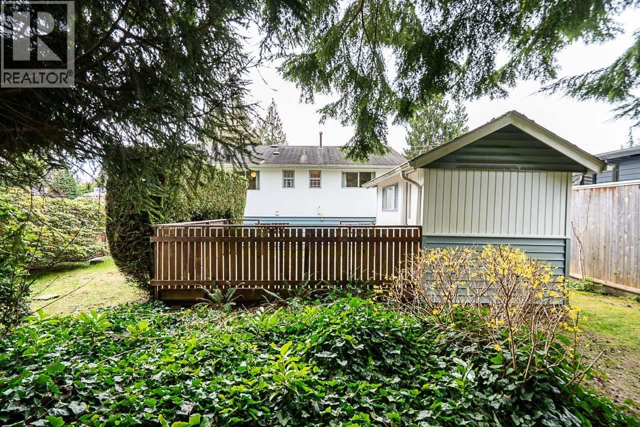 1634 Ross Road, North Vancouver, British Columbia  V7J 1V4 - Photo 38 - R3110908