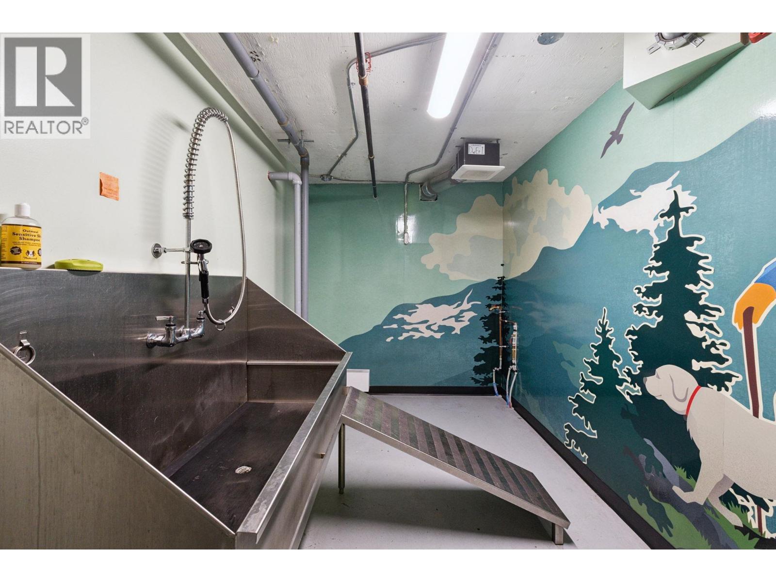 Th4 128 E 8th Street, North Vancouver, British Columbia V7L 0H2 - Photo 24 - R3110912