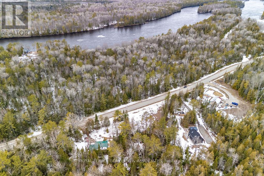 00 Rapid Road, Whitewater Region, Ontario K0J 2L0 - Photo 4 - X12993818