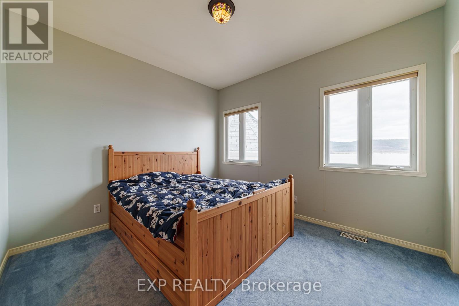 15 Rue Haute Rive Street, Alfred And Plantagenet, Ontario  K0B 1J0 - Photo 11 - X12993796