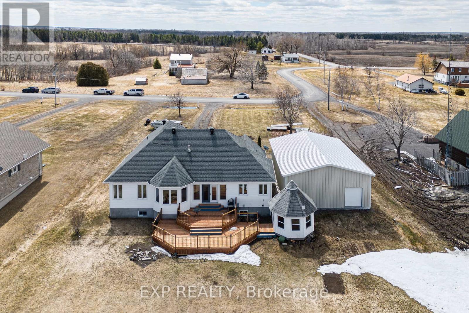 15 Rue Haute Rive Street, Alfred And Plantagenet, Ontario  K0B 1J0 - Photo 38 - X12993796