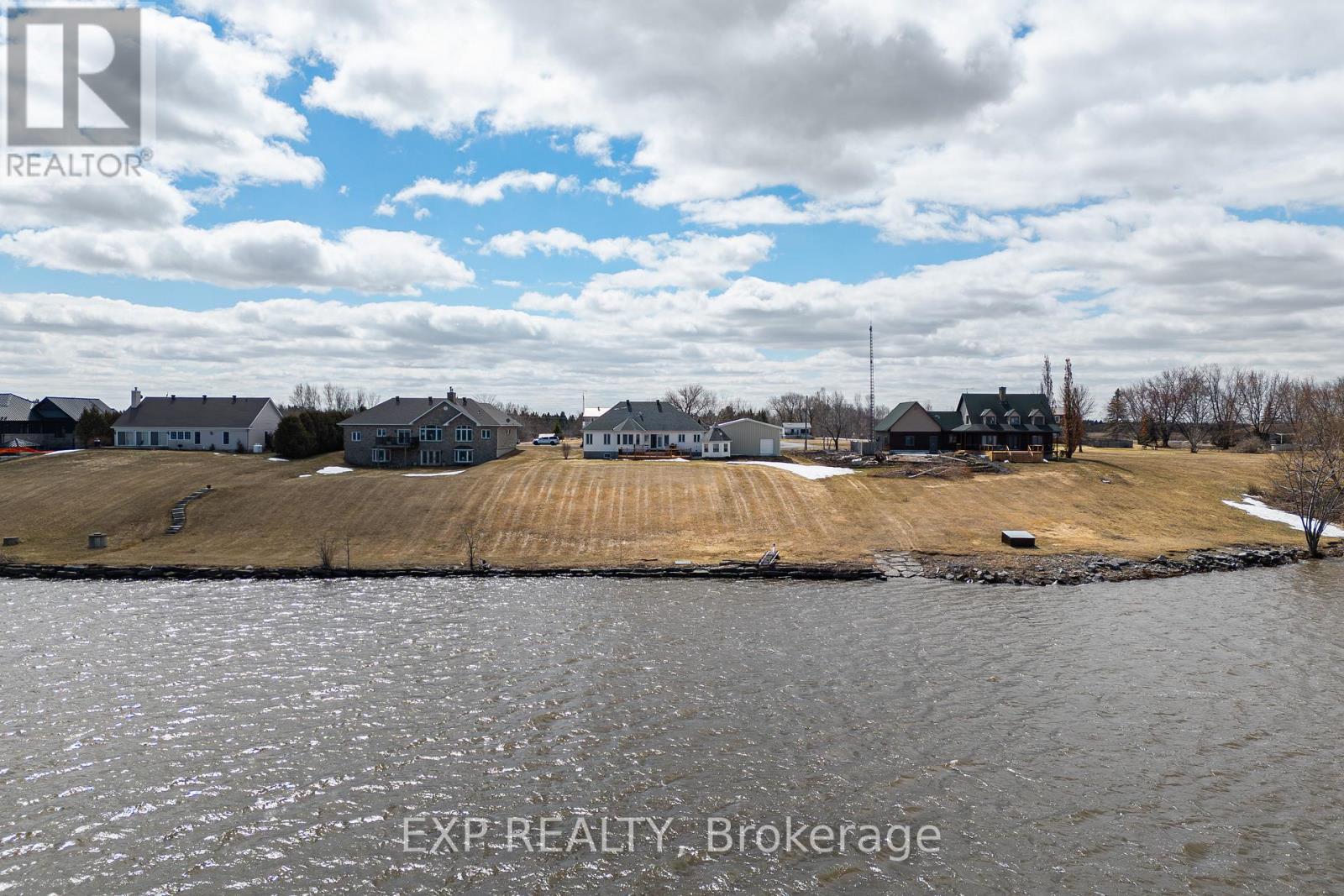 15 Rue Haute Rive Street, Alfred And Plantagenet, Ontario  K0B 1J0 - Photo 40 - X12993796