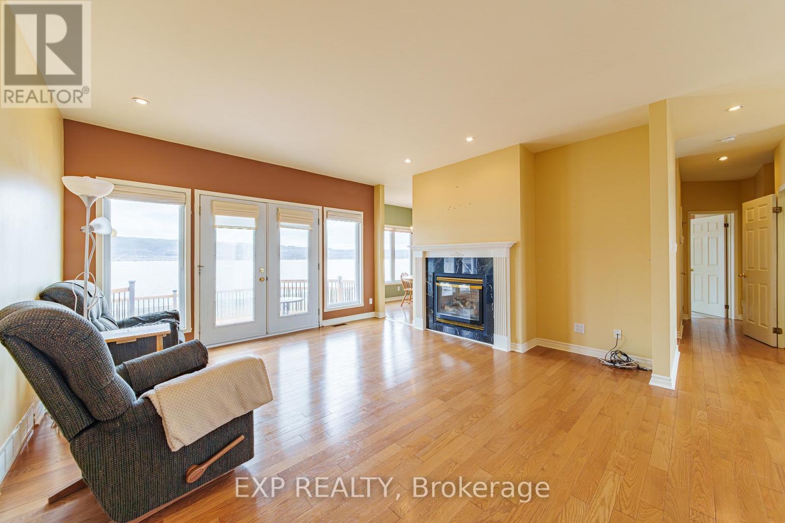 15 Rue Haute Rive Street, Alfred And Plantagenet, Ontario  K0B 1J0 - Photo 5 - X12993796