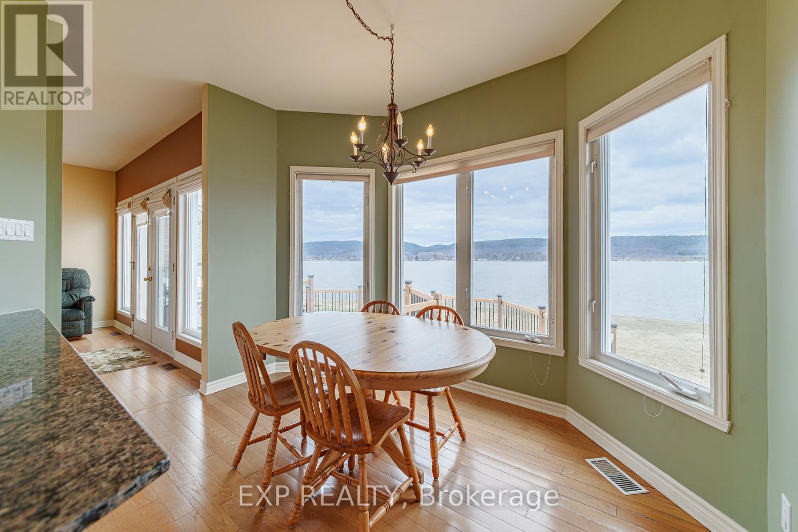 15 Rue Haute Rive Street, Alfred And Plantagenet, Ontario  K0B 1J0 - Photo 7 - X12993796