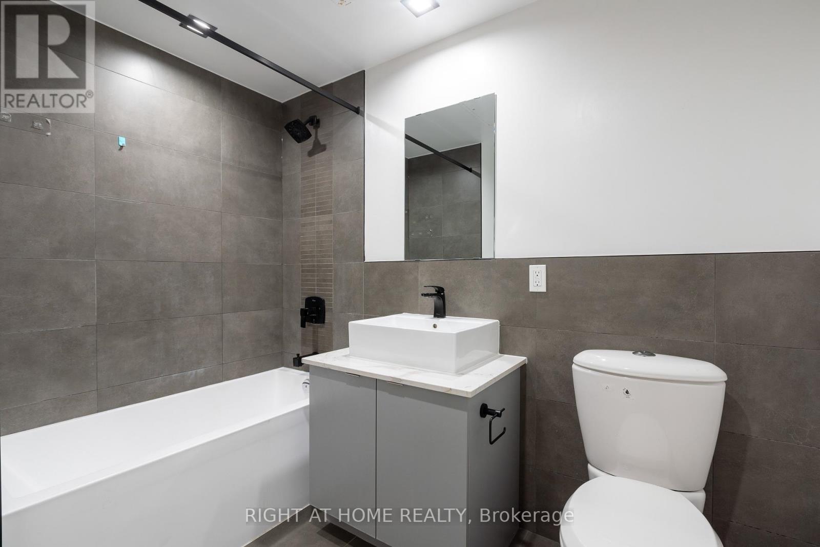 201 - 1598 Queen Street E, Toronto, Ontario M4L 1E5 - Photo 15 - E12993840