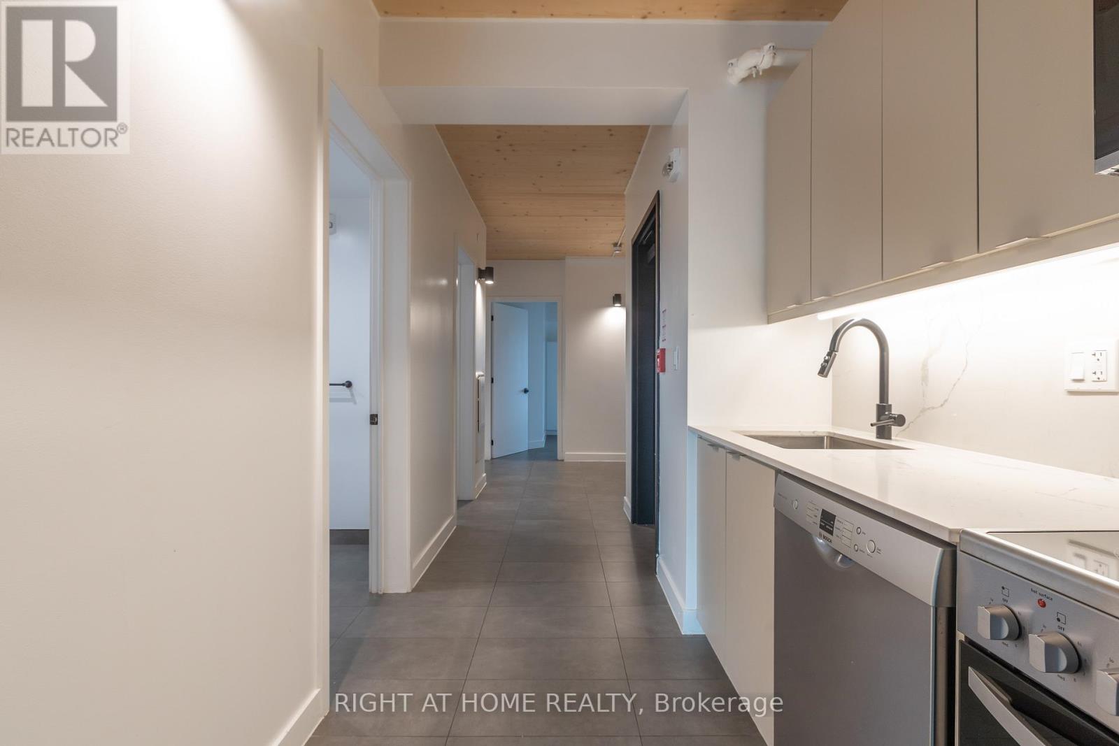 201 - 1598 Queen Street E, Toronto, Ontario M4L 1E5 - Photo 9 - E12993840