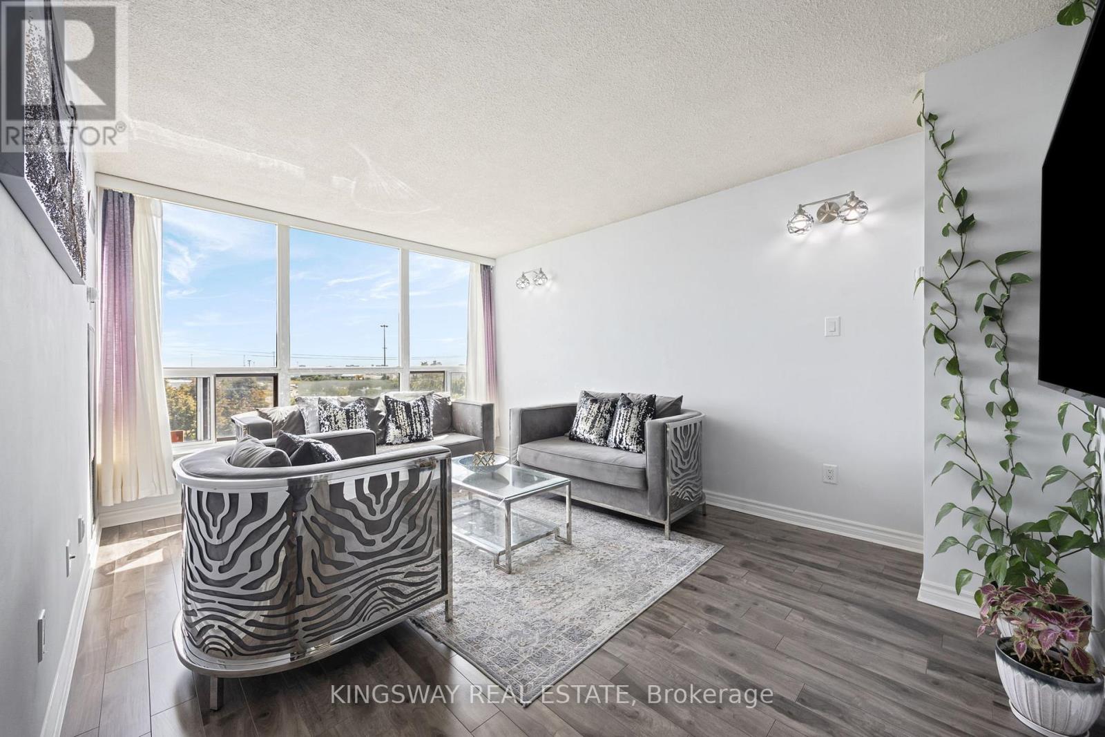 507 - 12 Laurelcrest Street, Brampton, Ontario  L6S 5Y4 - Photo 8 - W12993810