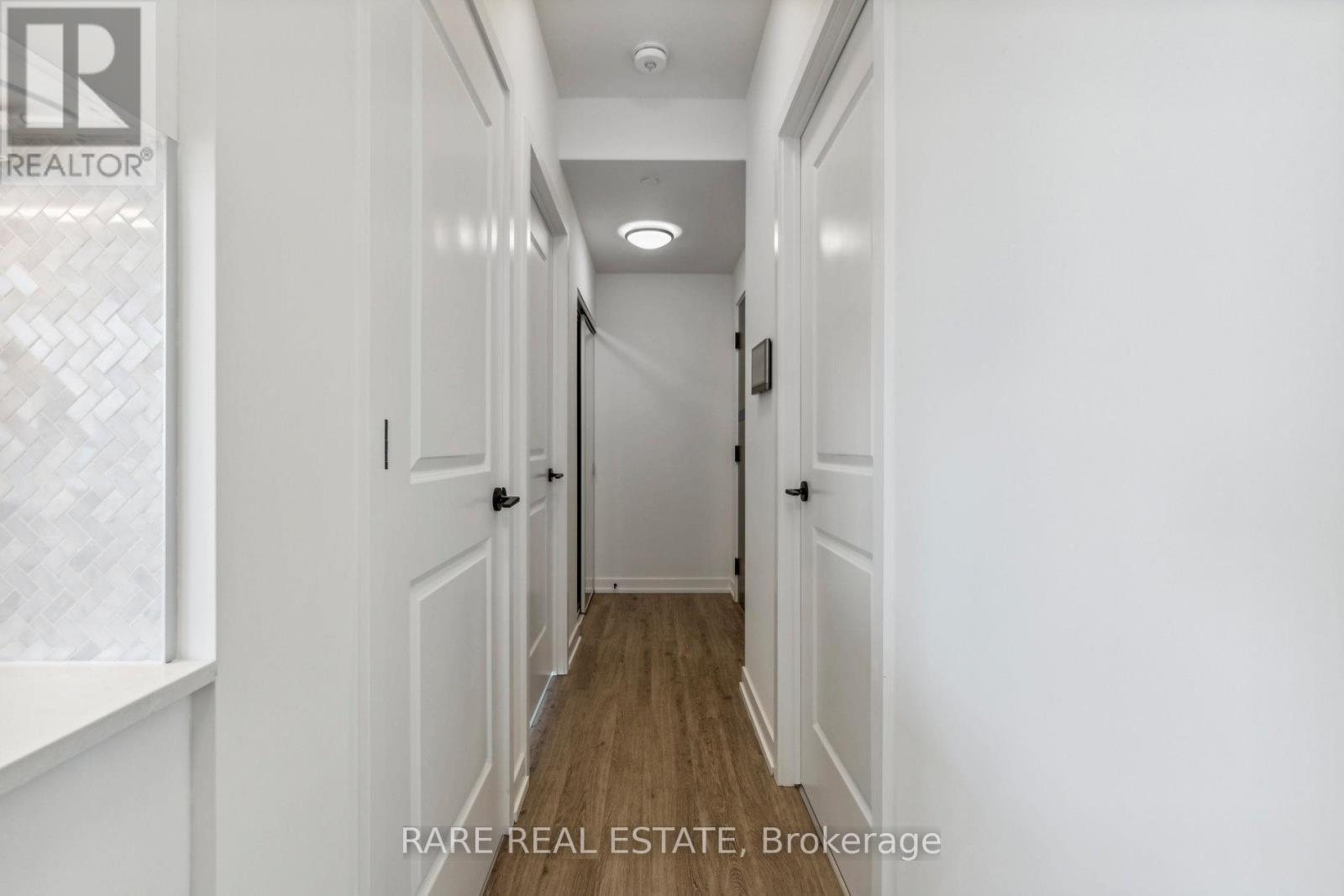 803 - 345 Wheat Boom Drive, Oakville, Ontario  L6H 7X5 - Photo 2 - W12993830