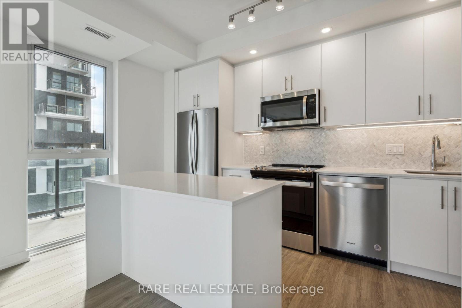 803 - 345 Wheat Boom Drive, Oakville, Ontario  L6H 7X5 - Photo 5 - W12993830