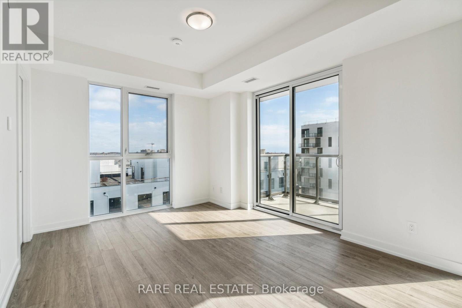 803 - 345 Wheat Boom Drive, Oakville, Ontario  L6H 7X5 - Photo 8 - W12993830