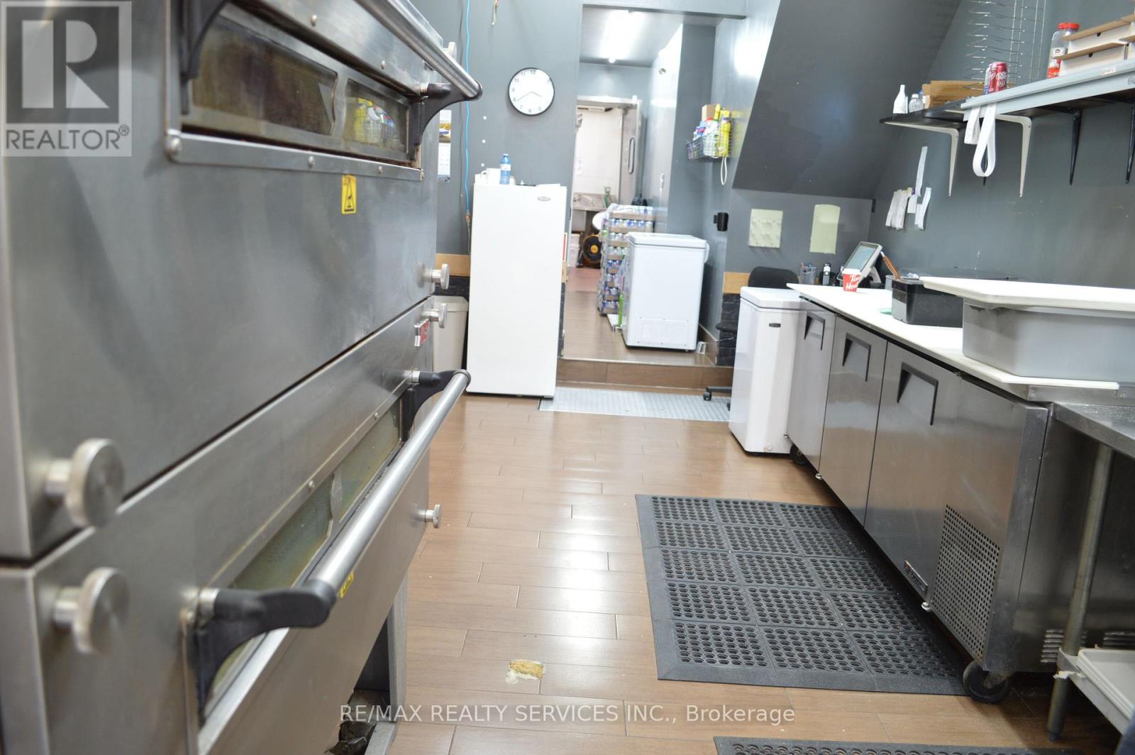 163 Main Street, North Perth, Ontario  N4W 1A2 - Photo 7 - X12993812