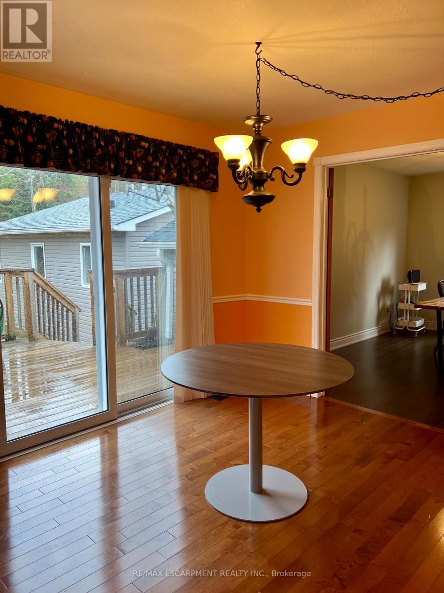 555118 Mono Amaranth Townline, Mono, Ontario  L9W 0T3 - Photo 8 - X12993844