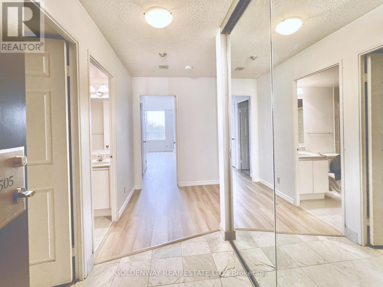 505 - 215 Wynford Drive, Toronto, Ontario  M3C 3P5 - Photo 2 - C12966486