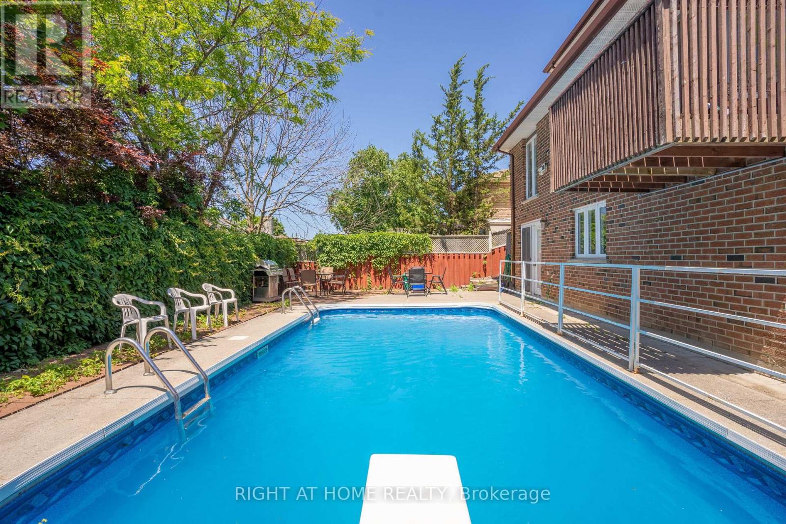 86 Howlett Avenue, Newmarket, Ontario  L3Y 5S5 - Photo 23 - N12829470