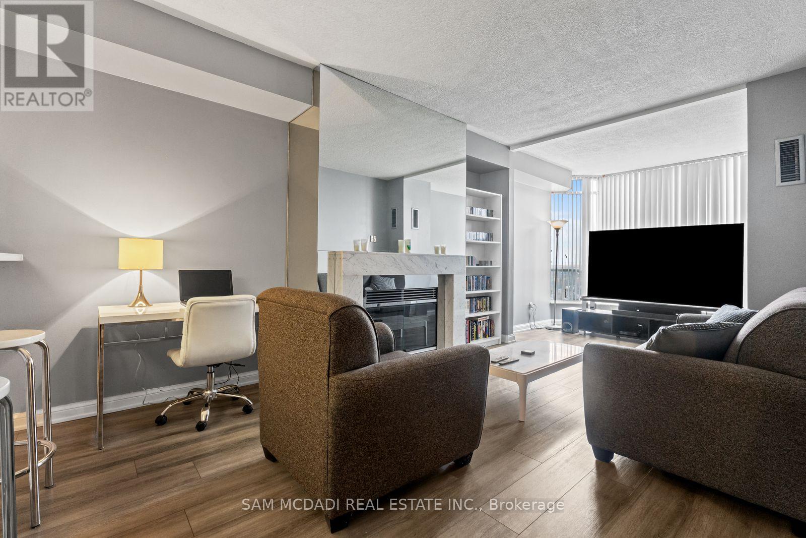 2205 - 24 Hanover Road, Brampton, Ontario  L6S 5K8 - Photo 19 - W12962724