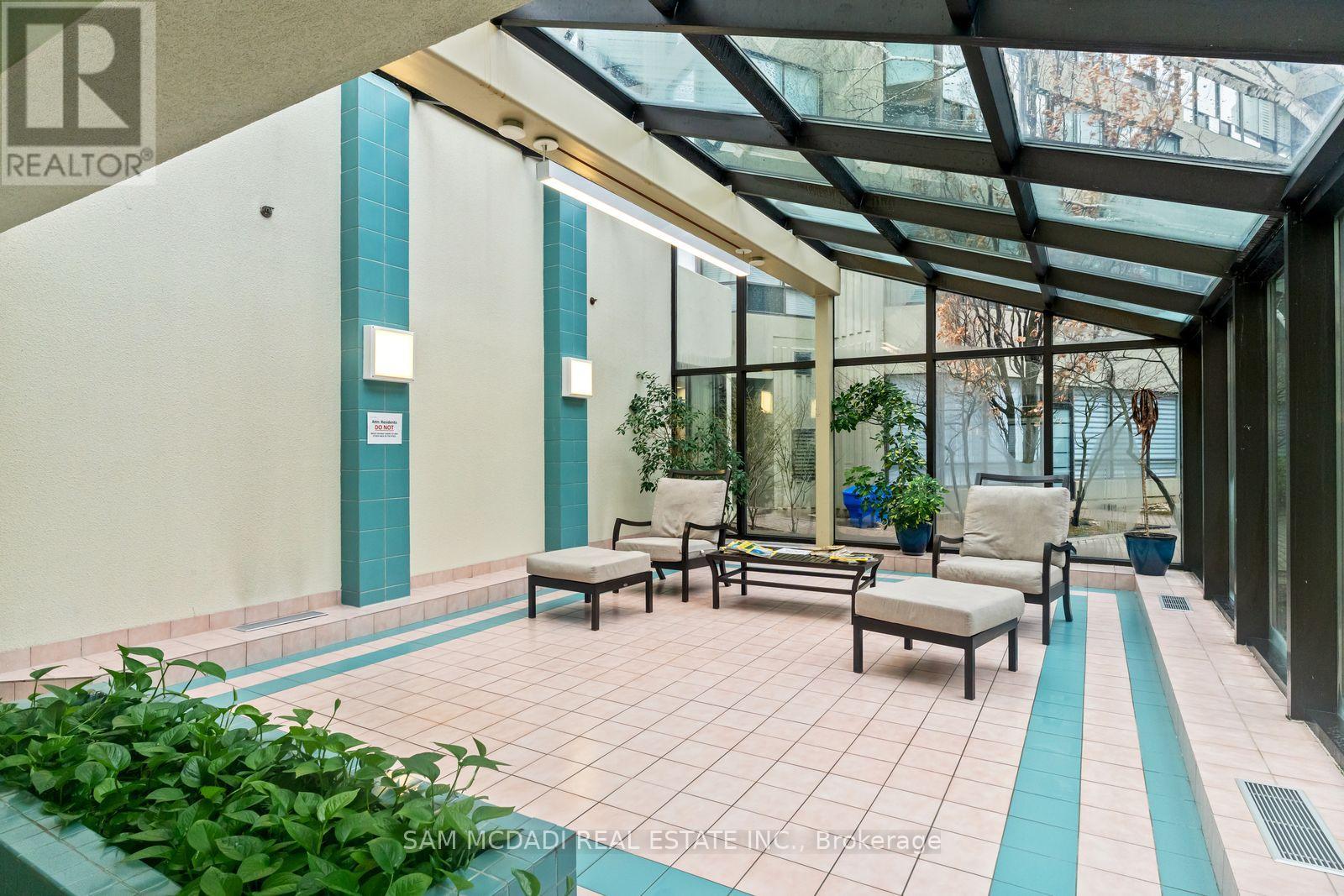 2205 - 24 Hanover Road, Brampton, Ontario  L6S 5K8 - Photo 26 - W12962724