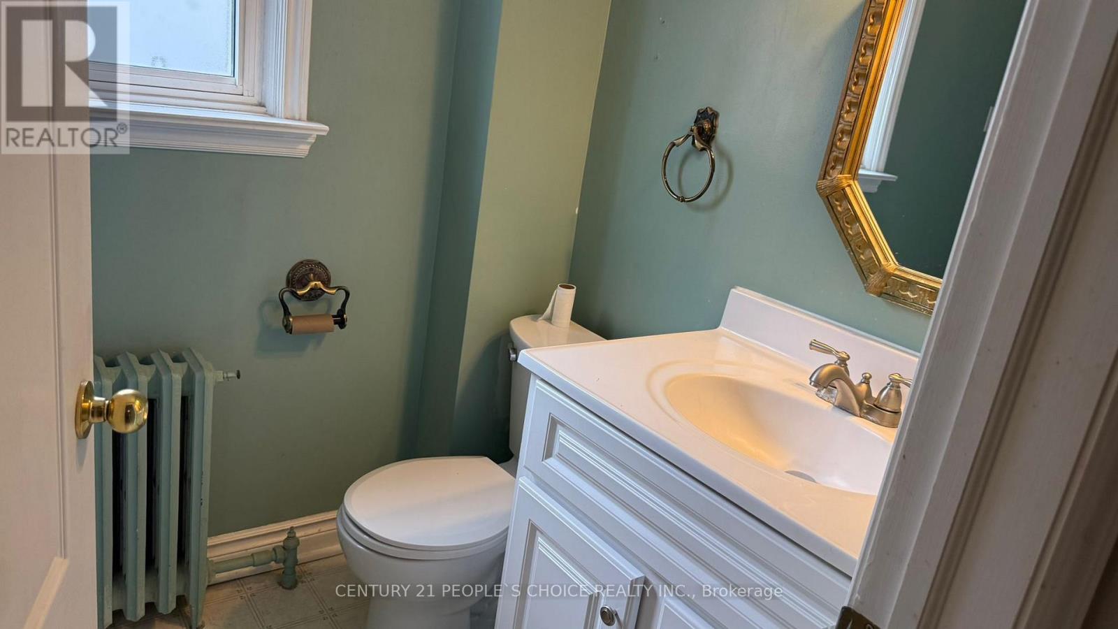 136 Northland Avenue, Toronto, Ontario  M6N 2E2 - Photo 11 - W12985878