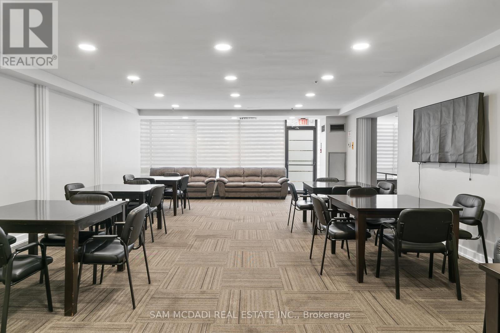 2205 - 24 Hanover Road, Brampton, Ontario  L6S 5K8 - Photo 36 - W12962724