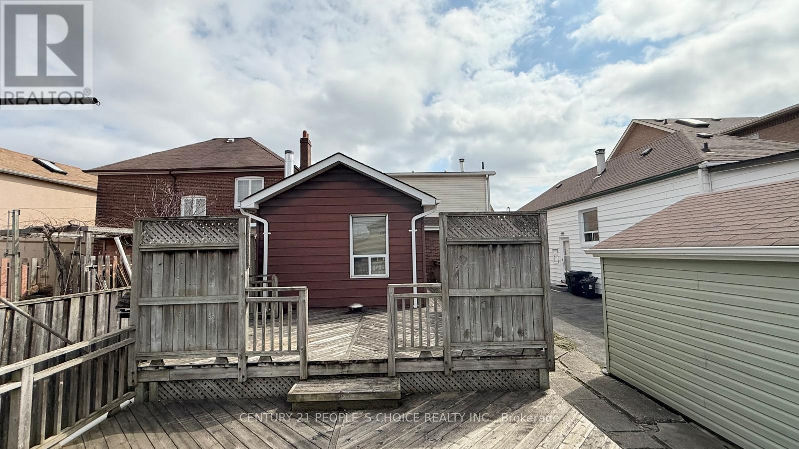 136 Northland Avenue, Toronto, Ontario  M6N 2E2 - Photo 14 - W12985878