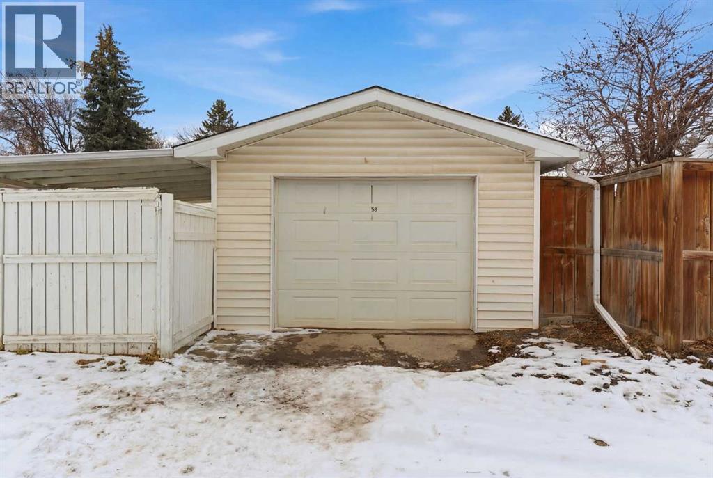 58 Westwood Drive SW, Calgary, Alberta  T3C 2V7 - Photo 45 - A2294238