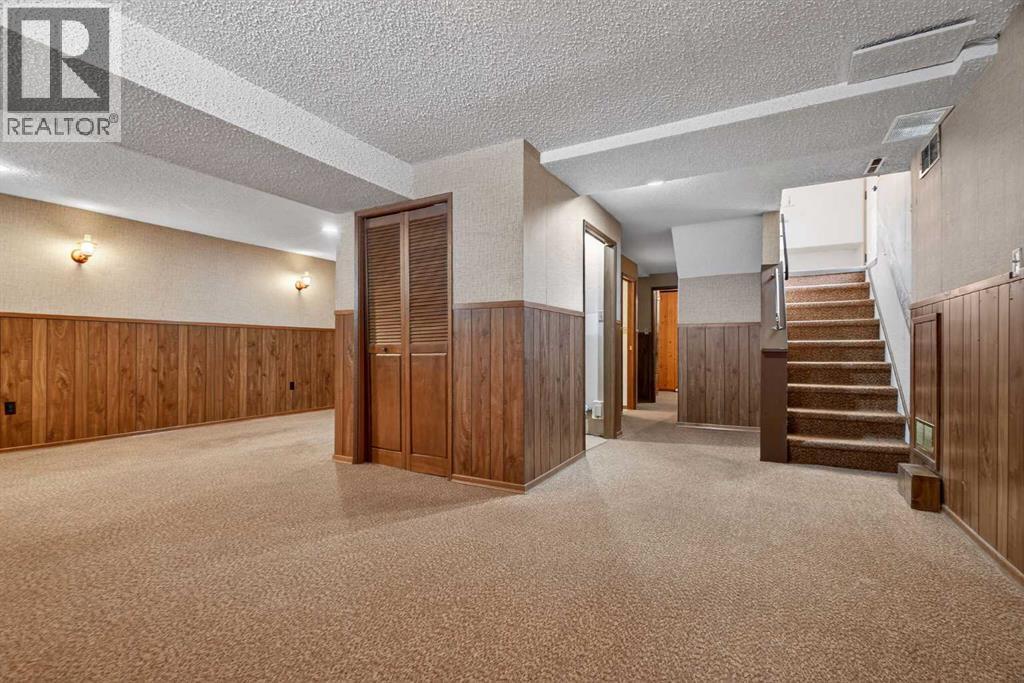 58 Westwood Drive SW, Calgary, Alberta  T3C 2V7 - Photo 31 - A2294238