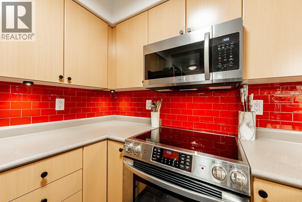 706 680 Clarkson Street, New Westminster, British Columbia  V3M 6X9 - Photo 3 - R3109779