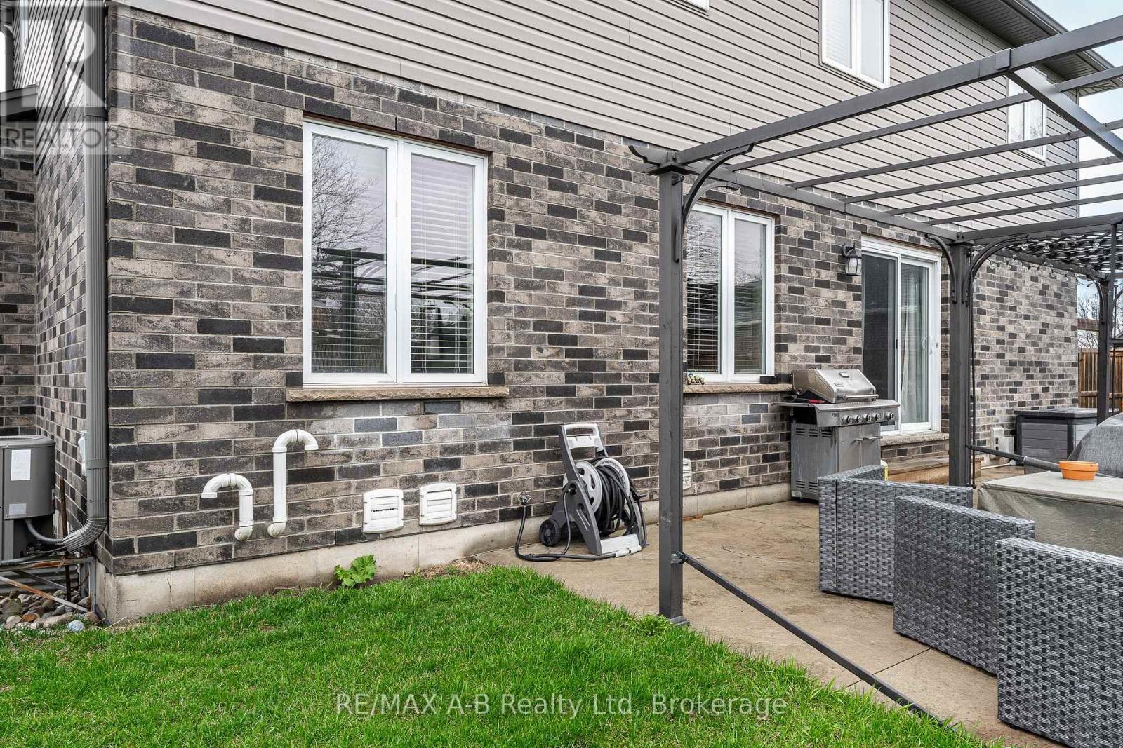 94 Wilson Court, St. Marys, Ontario  N4X 0B6 - Photo 32 - X12738114