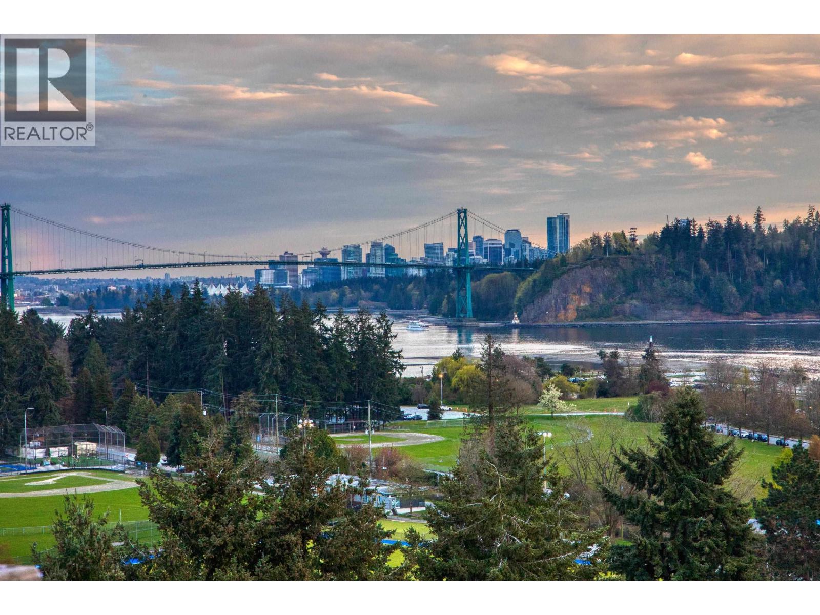 1101 555 13 Street, West Vancouver, British Columbia  V7T 2N8 - Photo 16 - R3110414