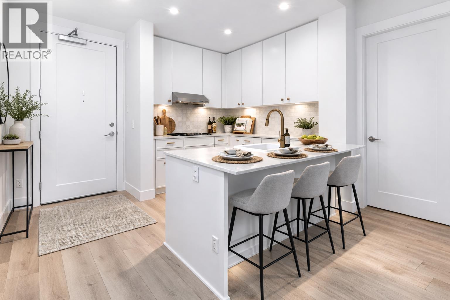 104 708 Edgar Avenue, Coquitlam, British Columbia  V3K 2G1 - Photo 2 - R3110981