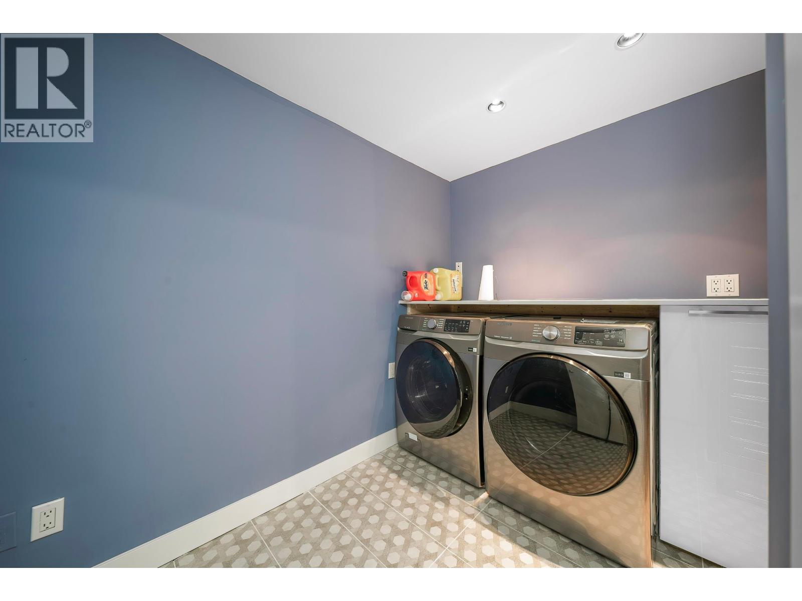 4096 Sunset Boulevard, North Vancouver, British Columbia  V7R 3Y8 - Photo 24 - R3110983