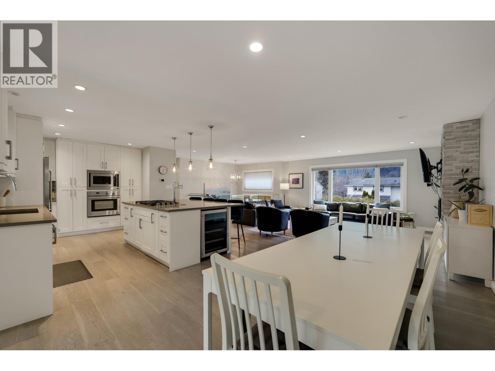 41852 Faith Road, Brackendale, British Columbia  V0N 1H0 - Photo 5 - R3110984