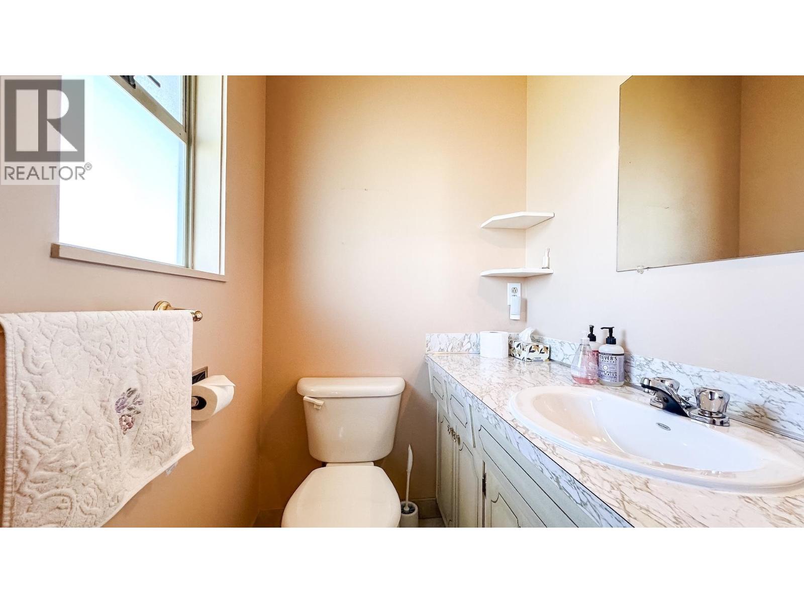 6468 Azure Road, Richmond, British Columbia  V7C 2R9 - Photo 14 - R3110986