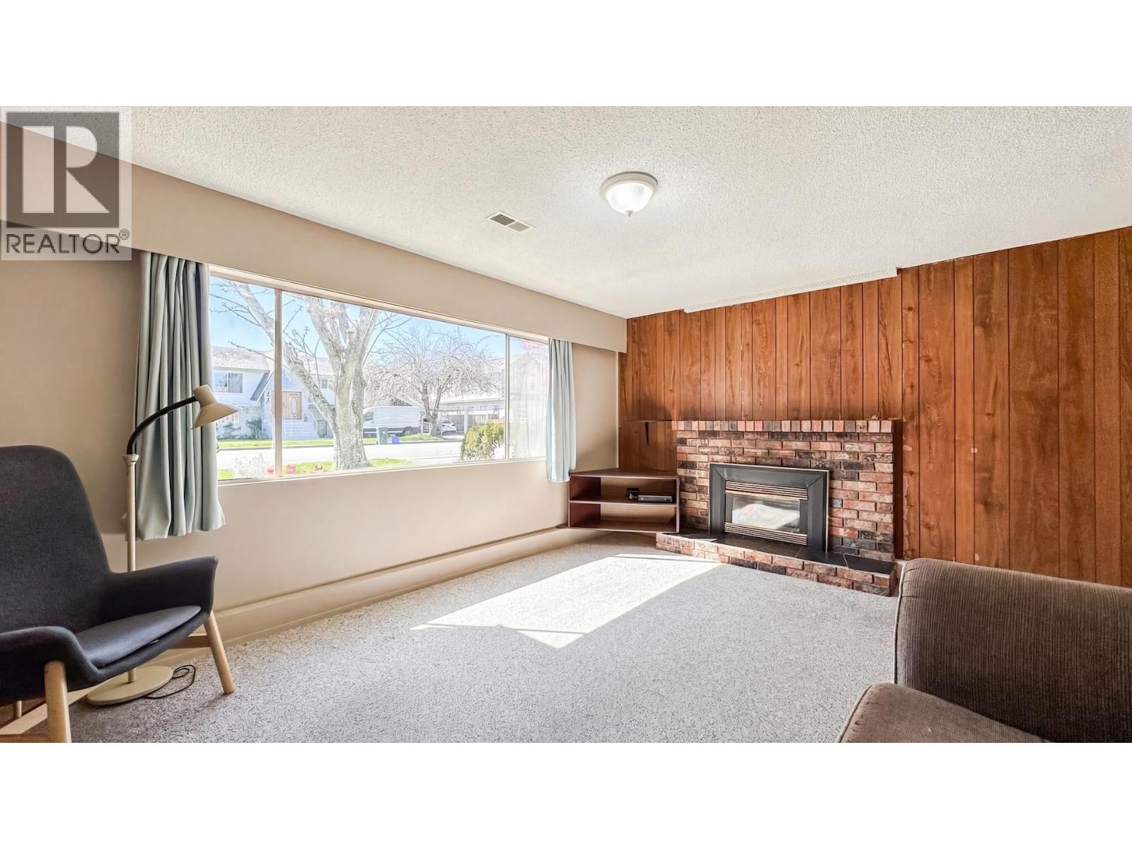 6468 Azure Road, Richmond, British Columbia  V7C 2R9 - Photo 15 - R3110986