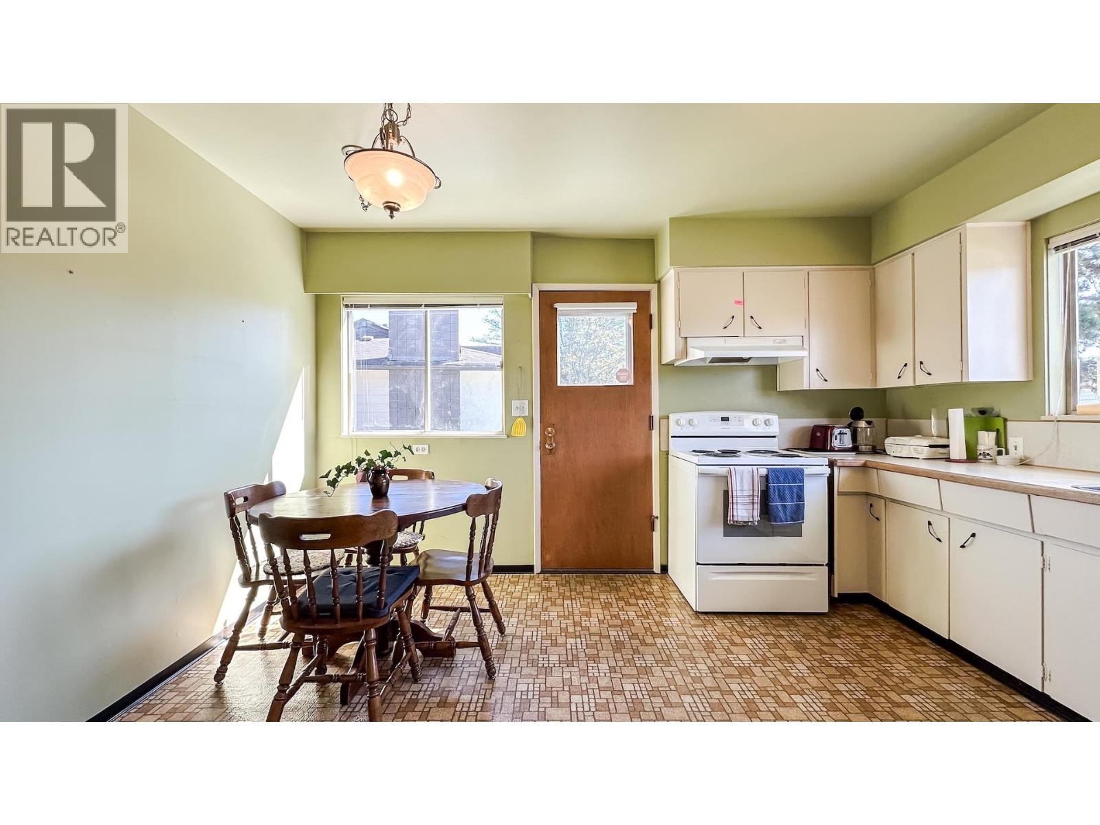 6468 Azure Road, Richmond, British Columbia  V7C 2R9 - Photo 8 - R3110986