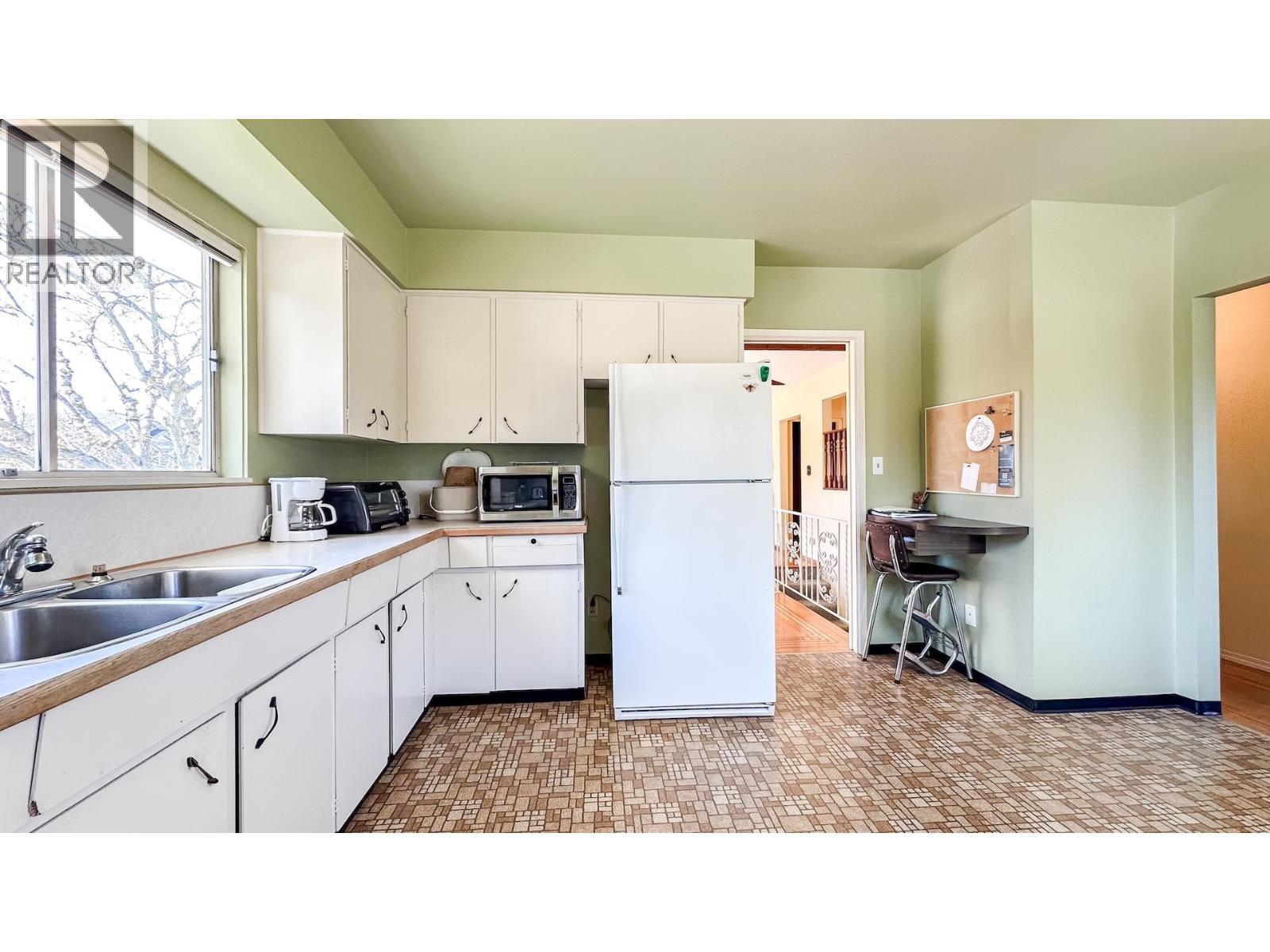 6468 Azure Road, Richmond, British Columbia  V7C 2R9 - Photo 9 - R3110986