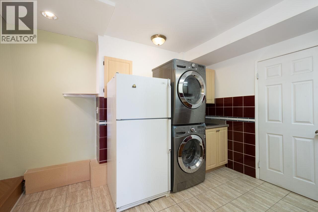 647 Blueridge Avenue, North Vancouver, British Columbia  V7R 2J4 - Photo 35 - R3110991