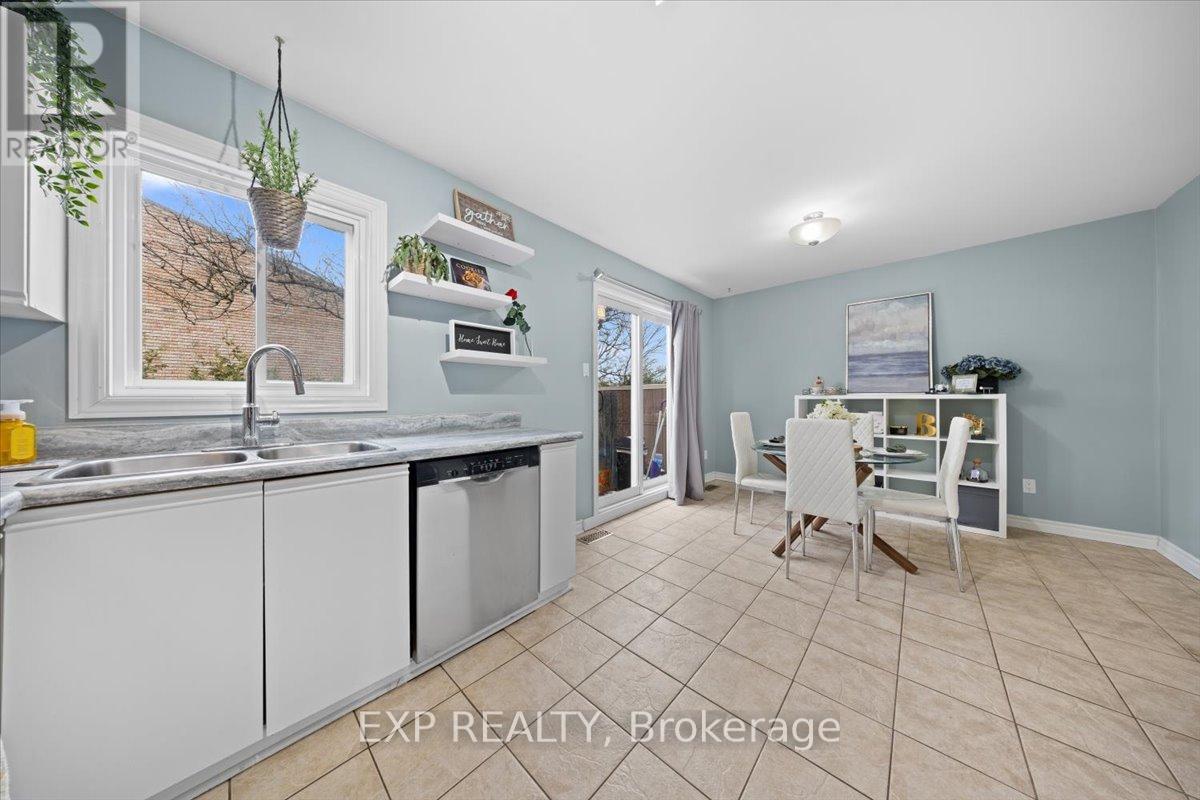 D - 284 Dalehurst Drive, Ottawa, Ontario  K2G 4J5 - Photo 18 - X12993858