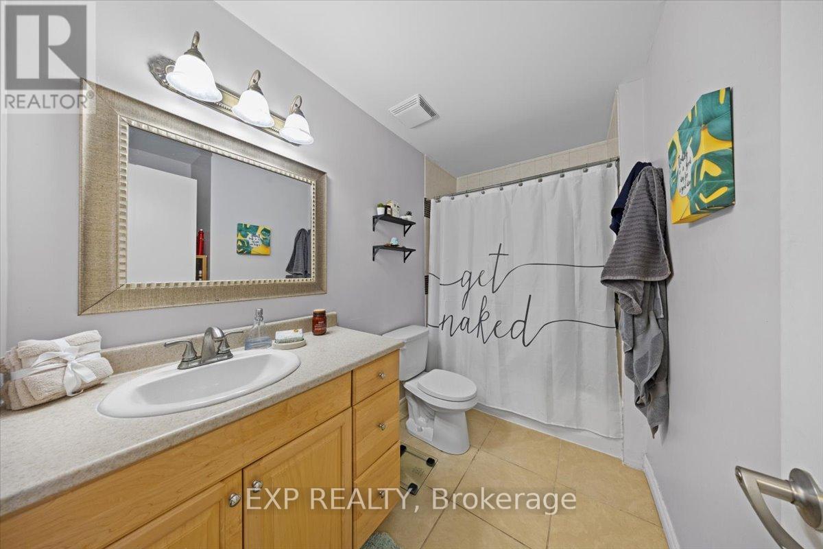 D - 284 Dalehurst Drive, Ottawa, Ontario  K2G 4J5 - Photo 24 - X12993858