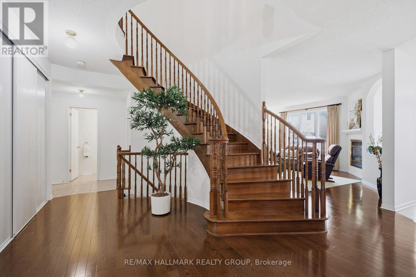 747 Larcastle Circle, Ottawa, Ontario  K4A 4Z2 - Photo 11 - X12993868