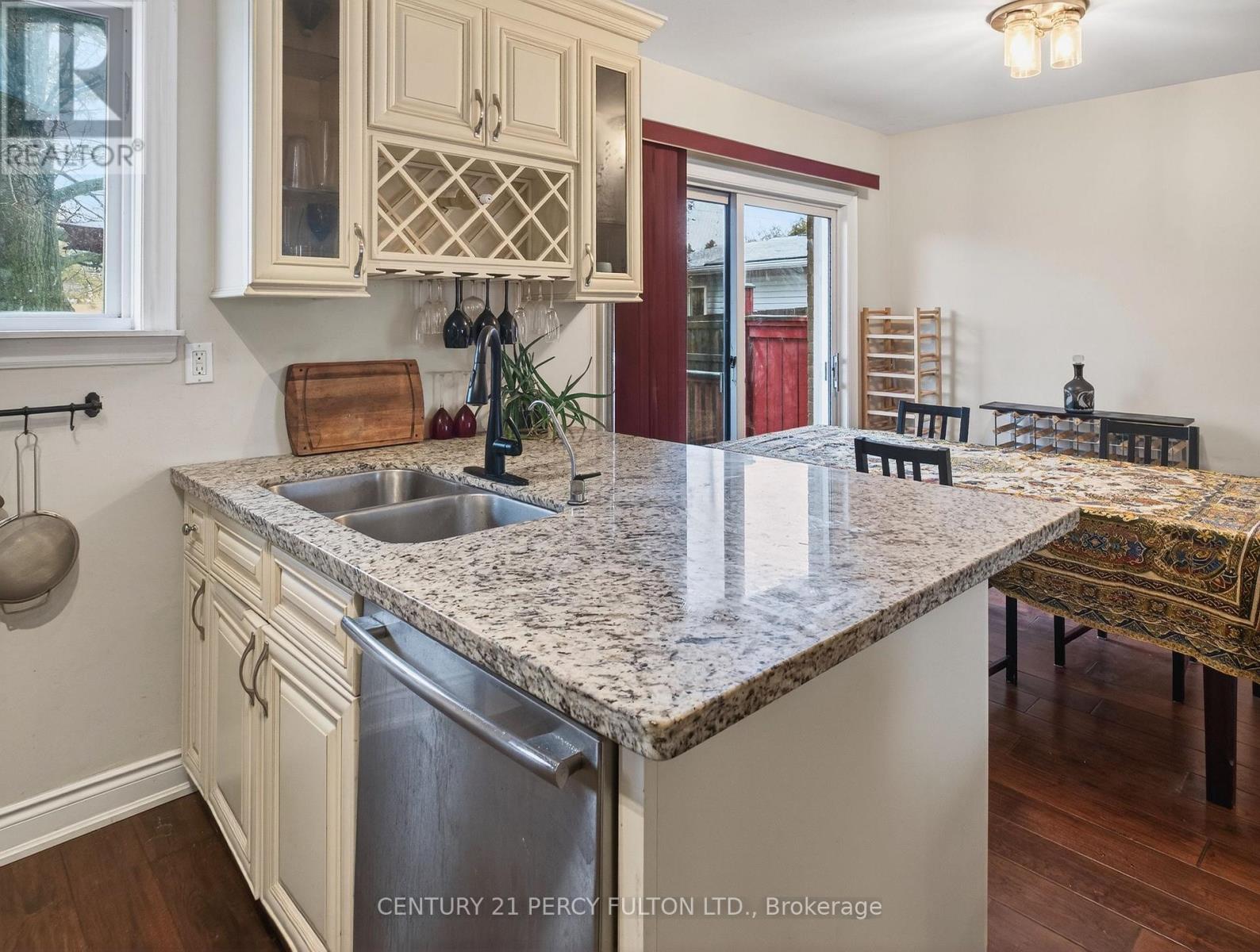 840 Bem Avenue, Pickering, Ontario  L1W 1X3 - Photo 9 - E12985440