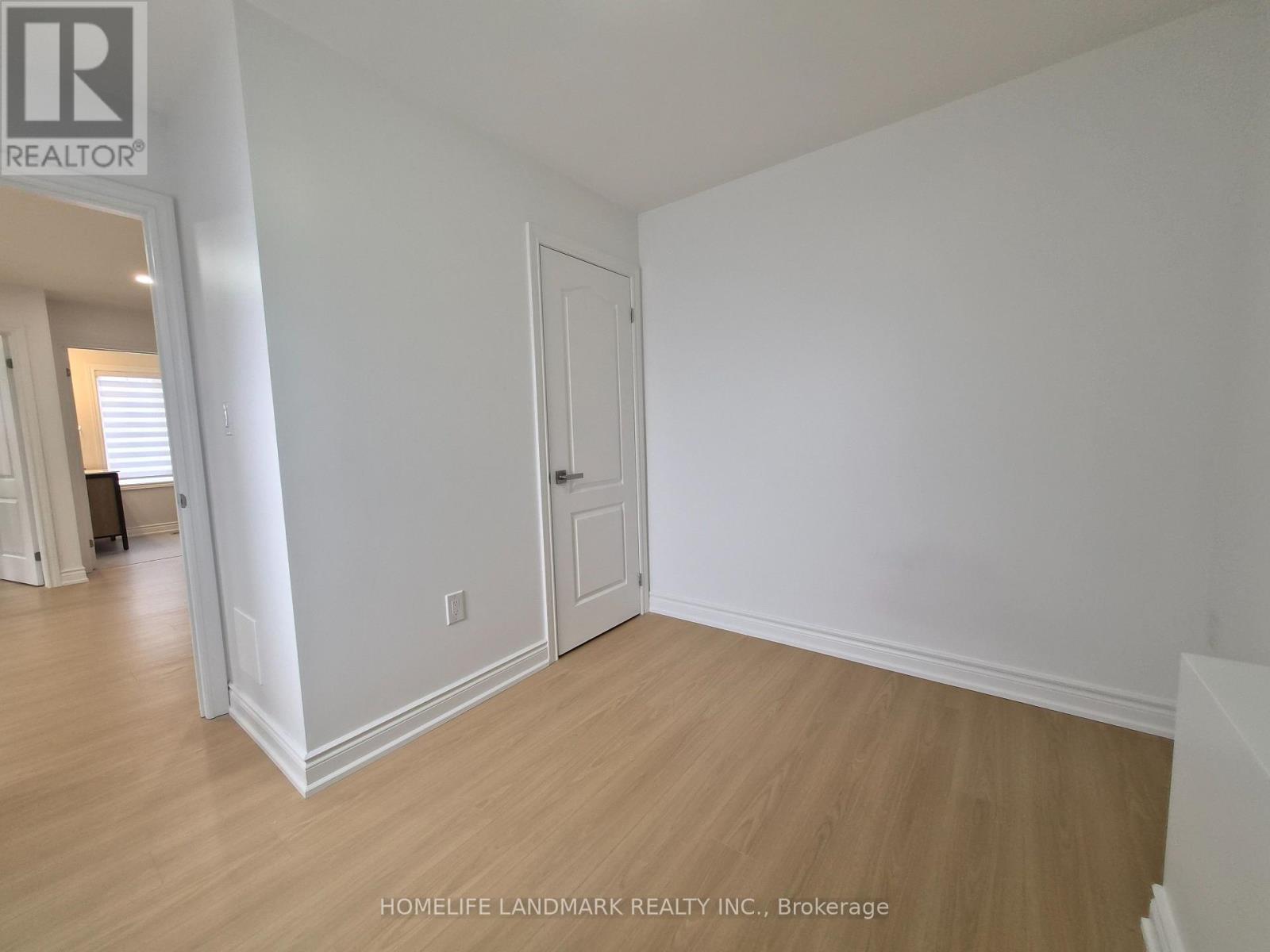 Coach House - 5 Rocking Horse Street, Markham, Ontario  L6B 1L6 - Photo 8 - N12993862