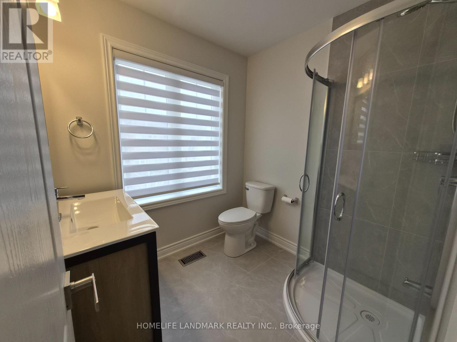 Coach House - 5 Rocking Horse Street, Markham, Ontario  L6B 1L6 - Photo 9 - N12993862