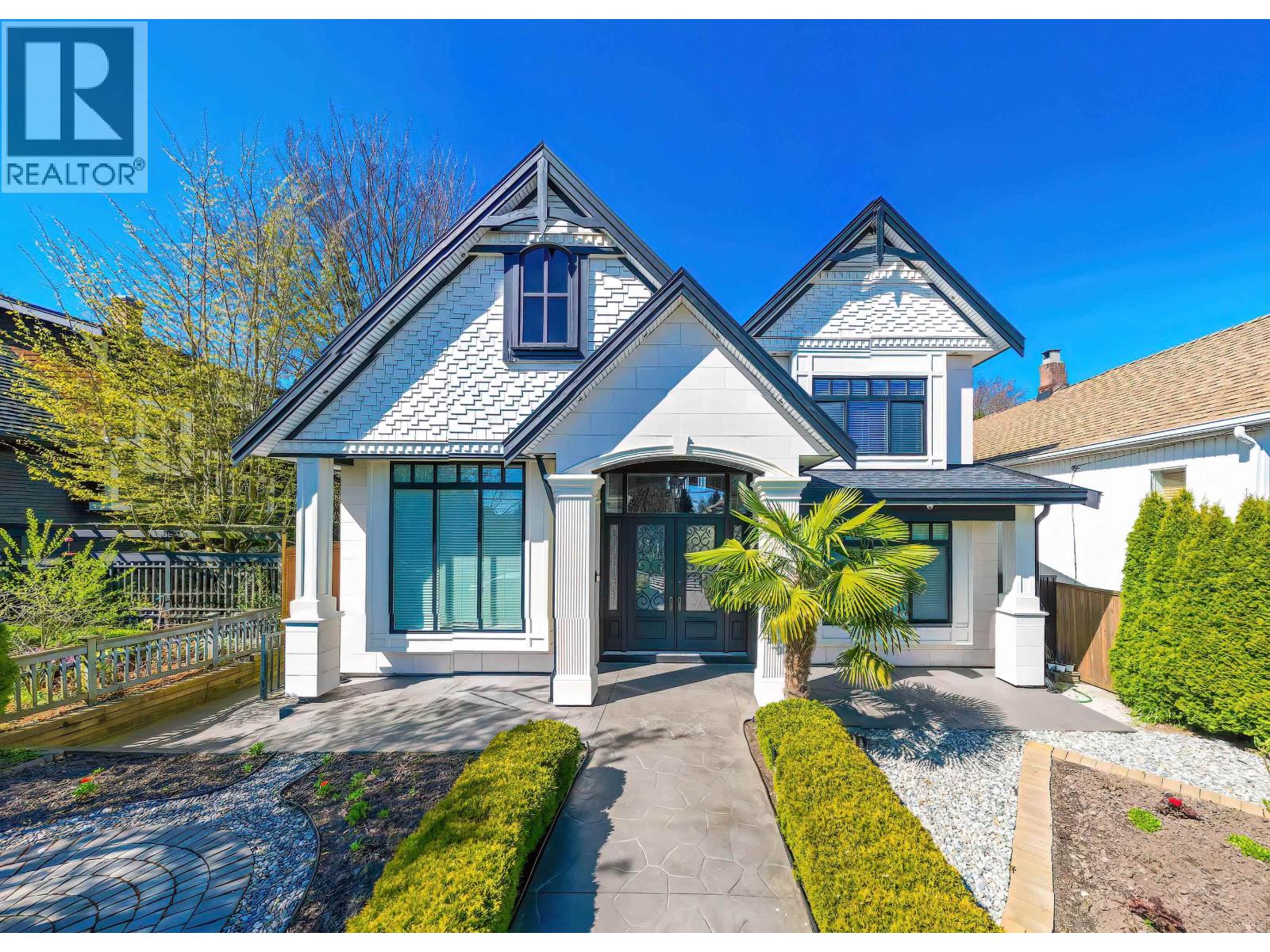 813 DUBLIN STREET, New Westminster, British Columbia