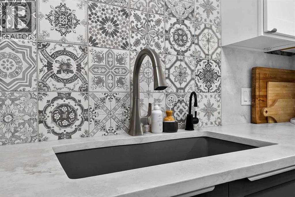 305, 11170 30 Street SW, Calgary, Alberta  T2W 6J2 - Photo 10 - A2295309