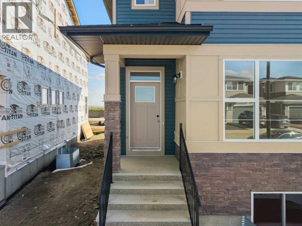 659 Chelsea Pier Run, Chestermere, Alberta  T1X 3H6 - Photo 3 - A2301086