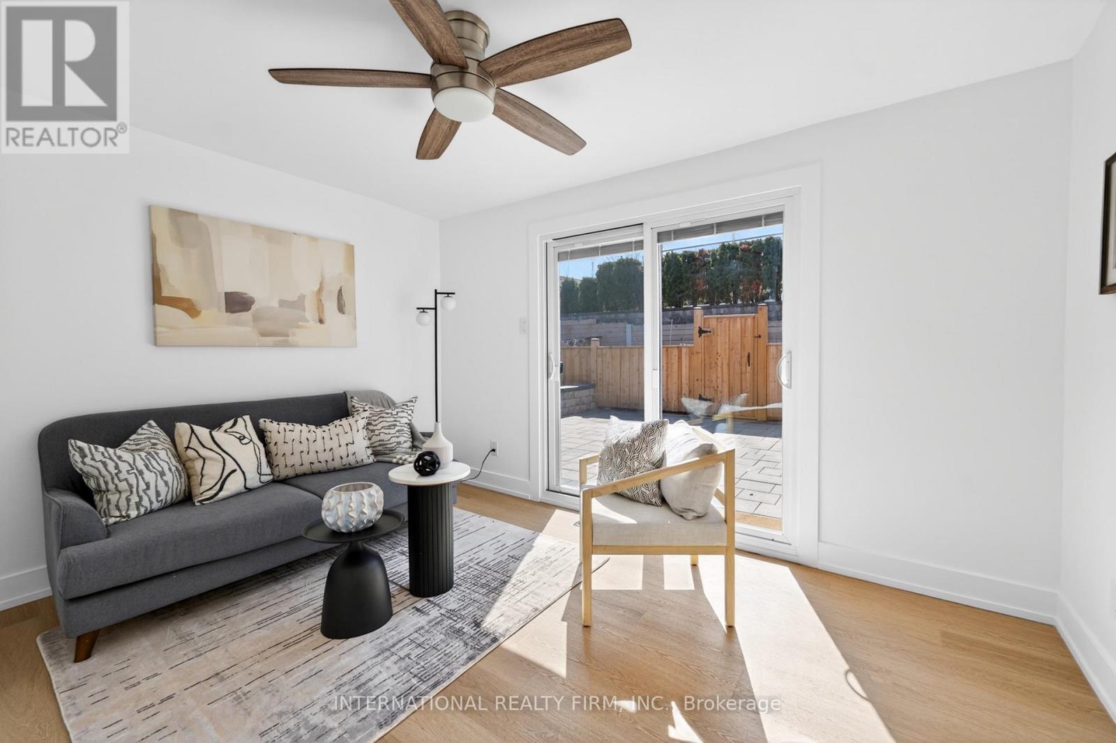 26 Dellbrook Crescent, Toronto, Ontario  M9L 1E2 - Photo 10 - W12993864