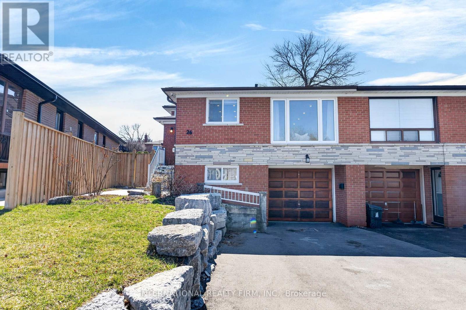 26 Dellbrook Crescent, Toronto, Ontario  M9L 1E2 - Photo 19 - W12993864